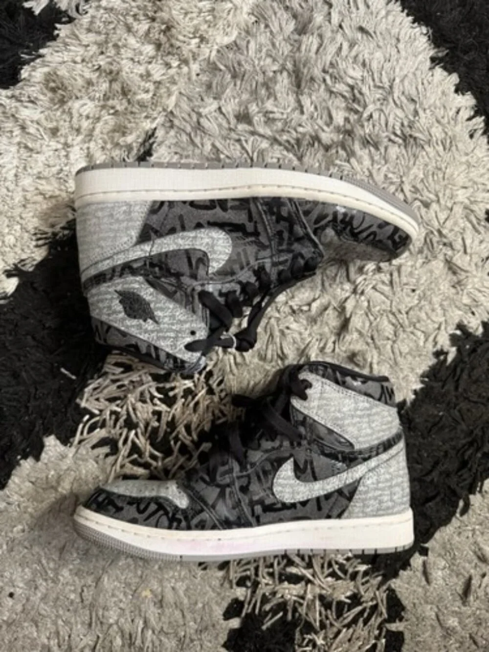 Jordan 1 High OG Rebellionaire 555088-036 Sz 6.5
